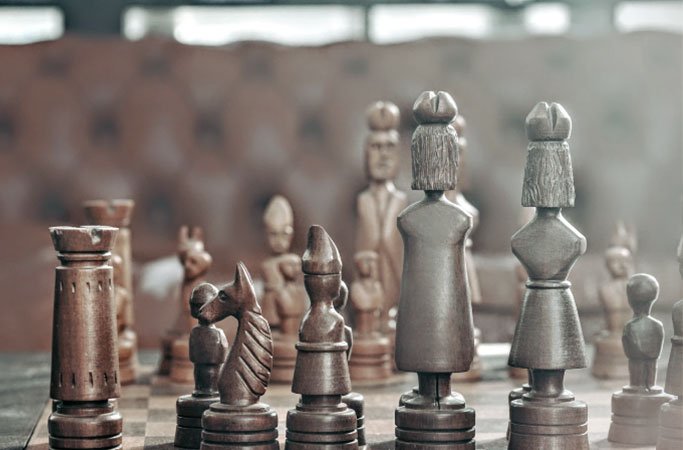 Relações de consumo, comerciais e contratuais.